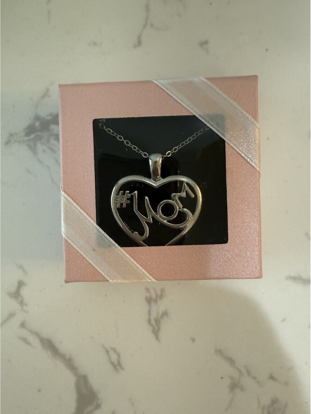 💕# 1 MOM Silver Tone Heart Pendant Necklace ~NEW~ In Pink Box💕